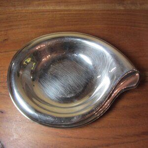 Roger Bros Flair I847 amorphous silver candy dish (GC094 Grace Church)